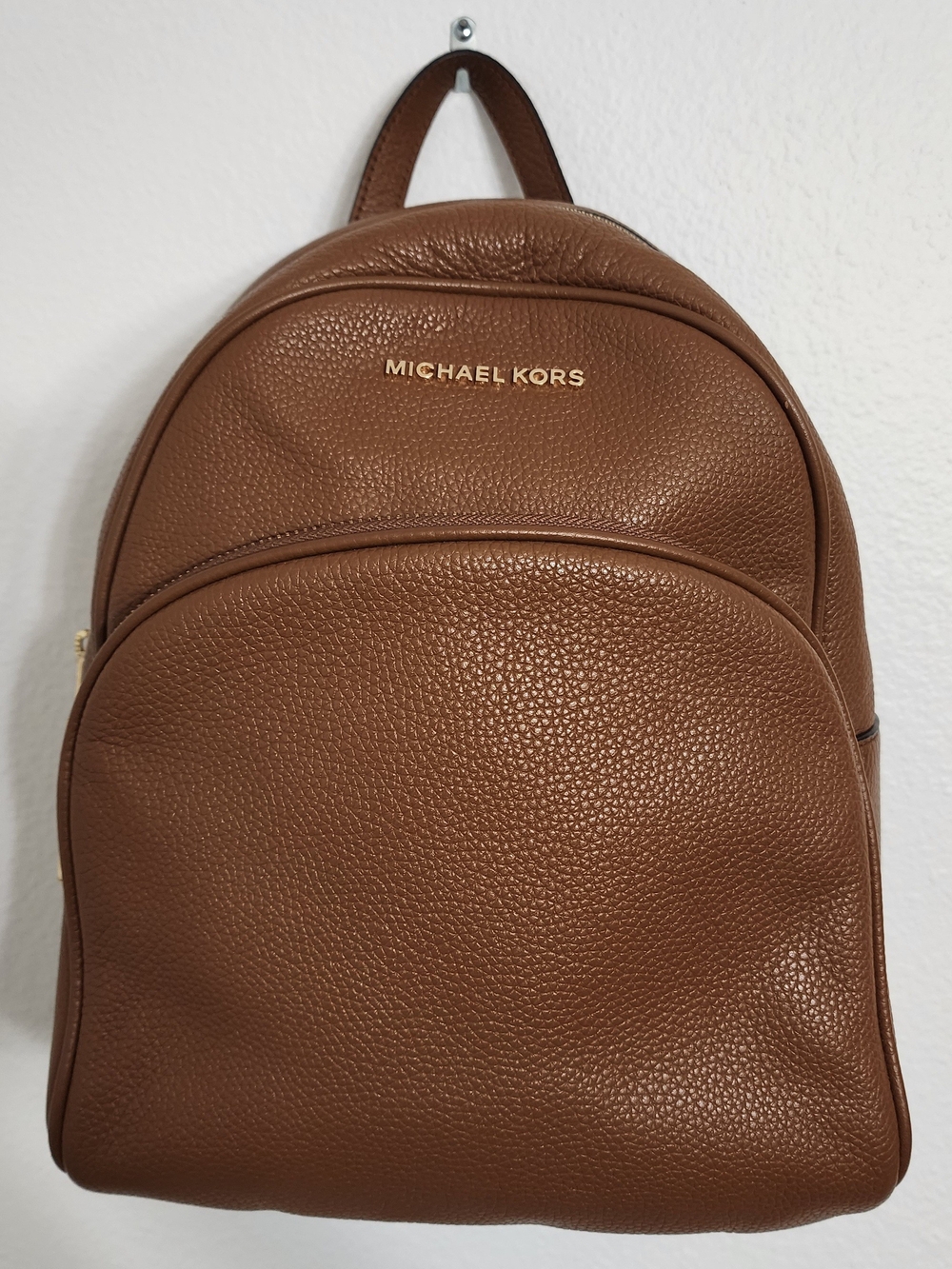 Michael Kors Abbey Tan Pebbled Leather Backpack with Gold Hardware - Picture 2 of 11